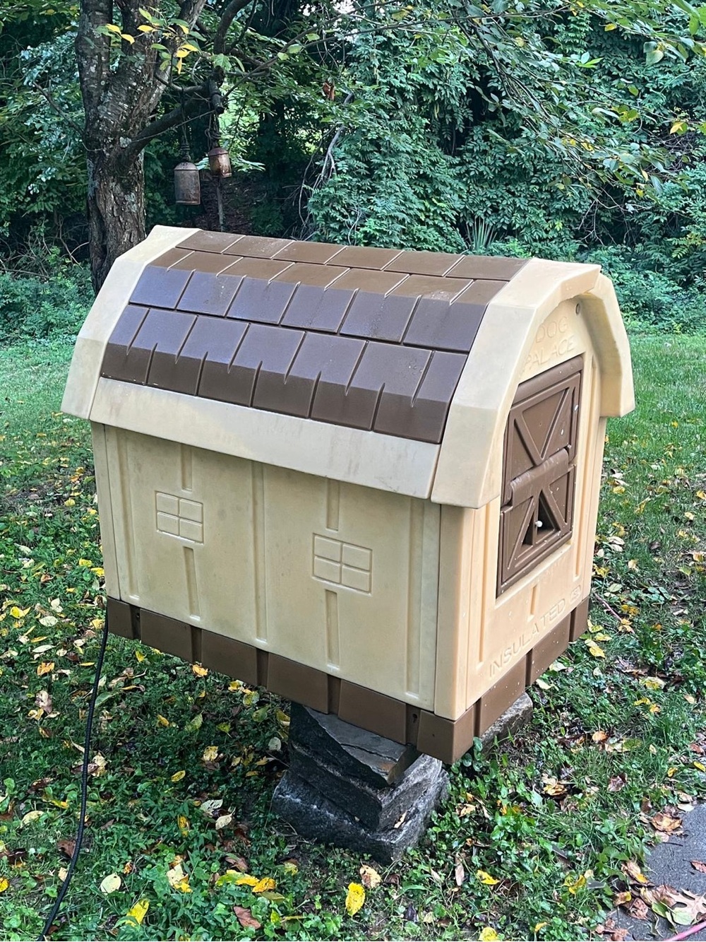 Heated Outdoor Dog House (Read Description)